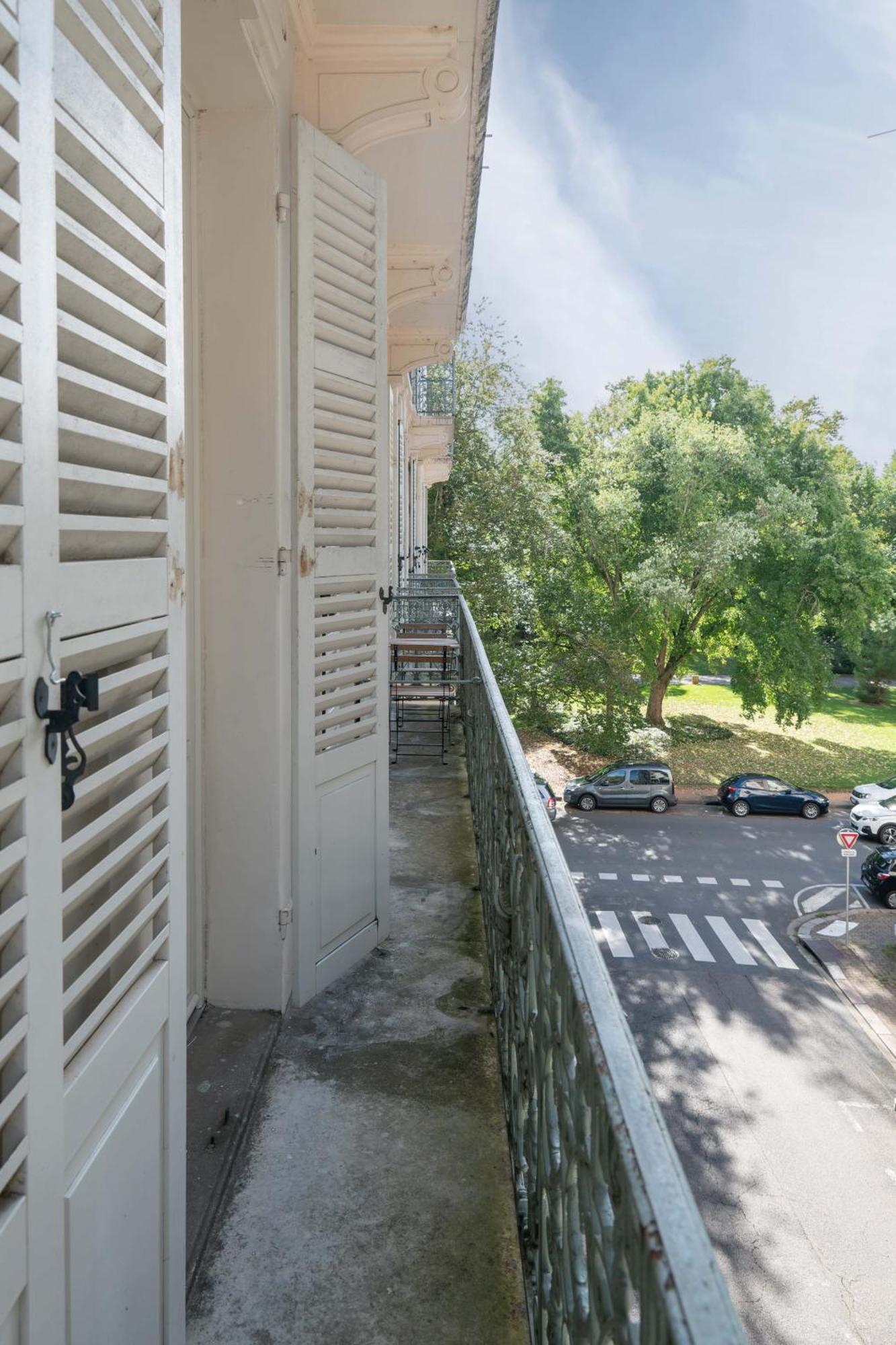 Le Brit - Grand Appartement Design, 3 Chambres, Centre Ville วิชี ภายนอก รูปภาพ